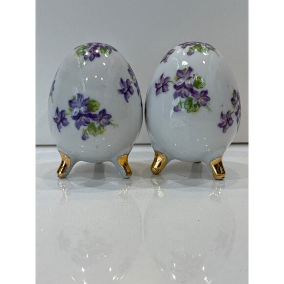 Vintage Enesco Japan Footed Egg Violet Design Salt & Pepper Shaker Set - Picture 1 of 2